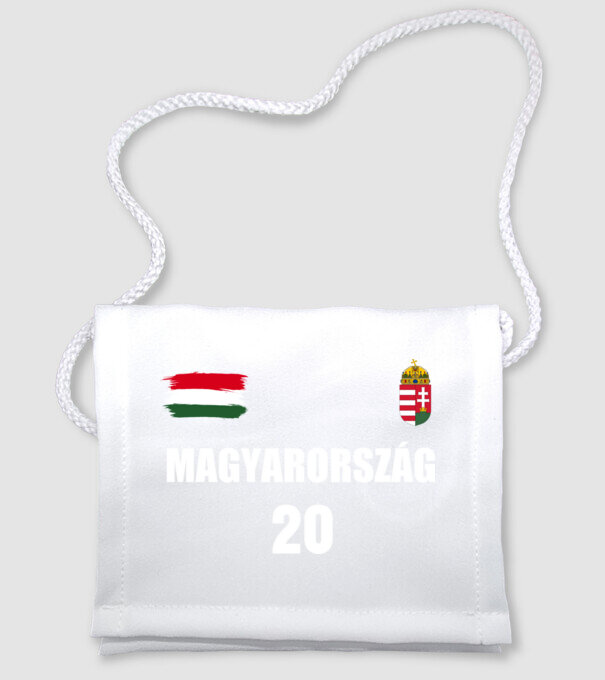  minta fehér pólón