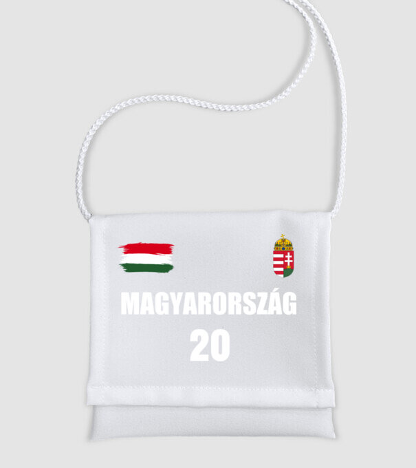  minta fehér pólón