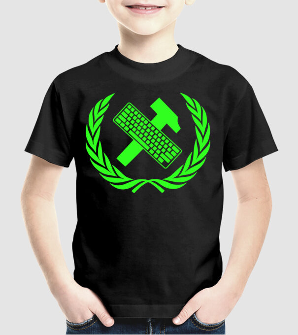 minta fekete pólón