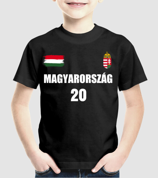  minta fekete pólón