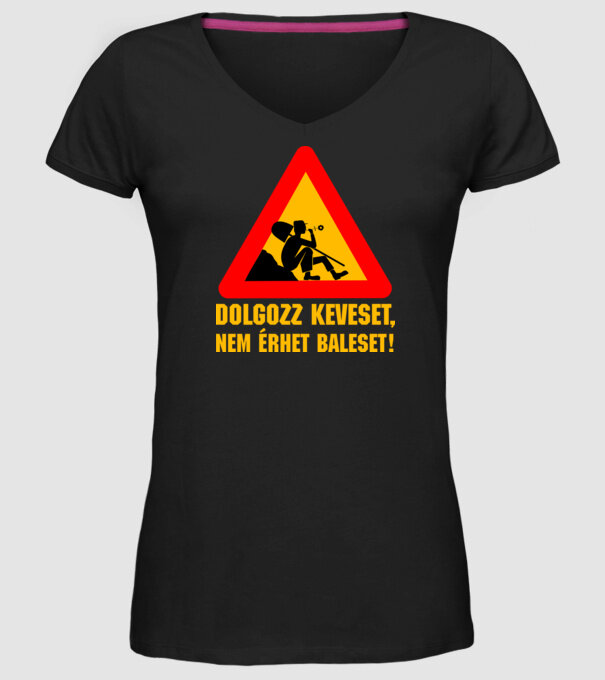  minta fekete pólón