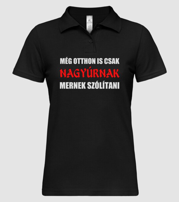  minta fekete pólón