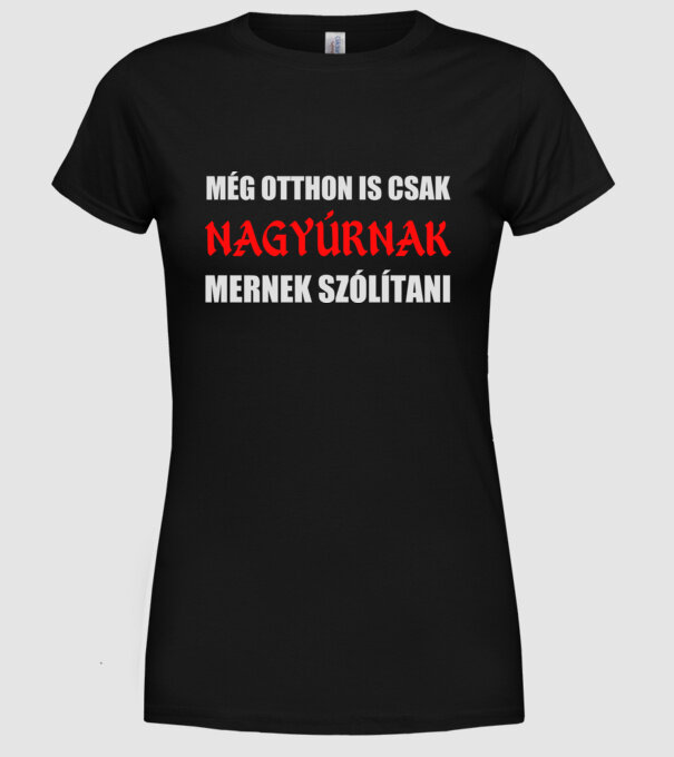  minta fekete pólón