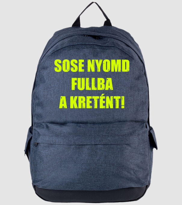  minta farmerkék pólón