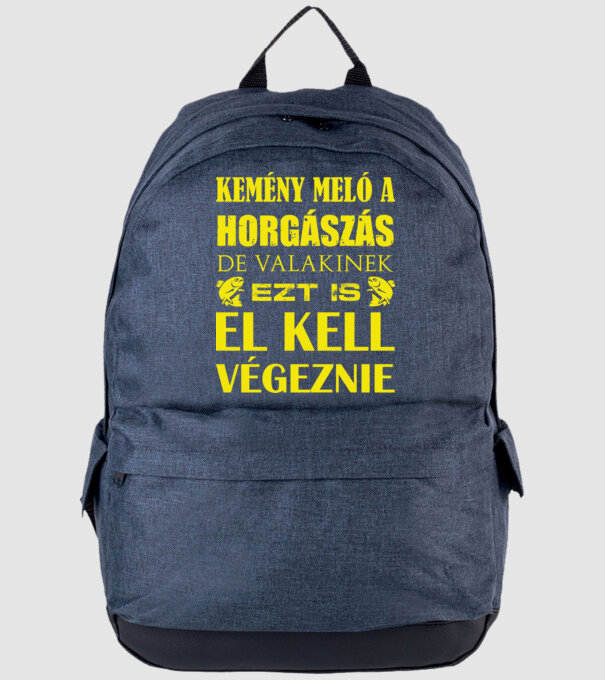  minta farmerkék pólón
