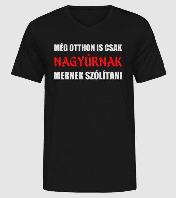  minta fekete pólón