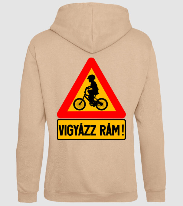  minta homokszín pólón