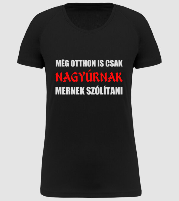  minta fekete pólón